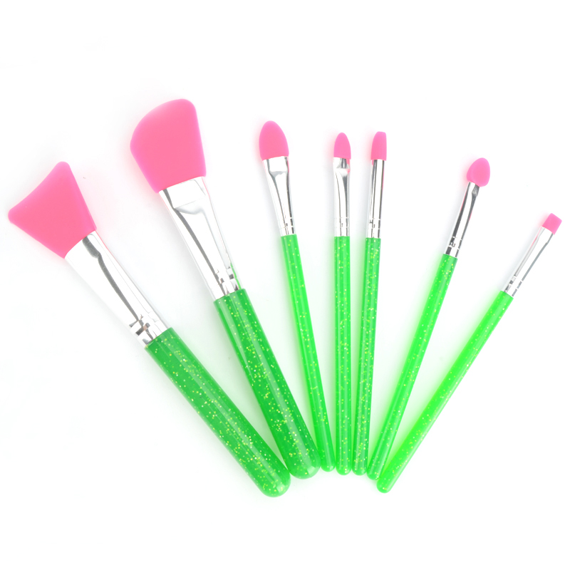 Makeup brush