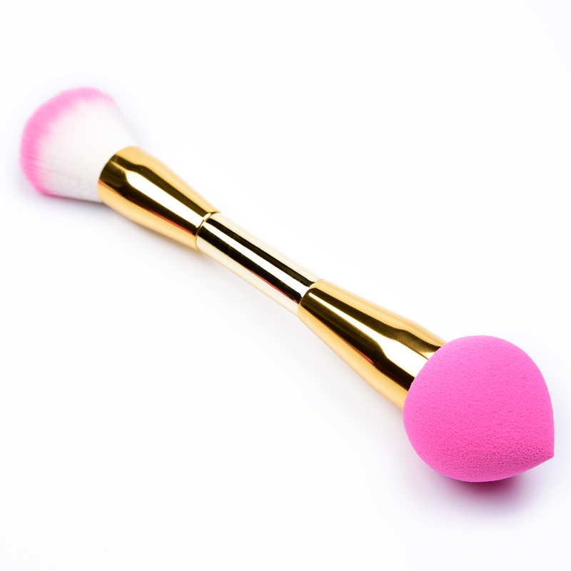 Makeup brush